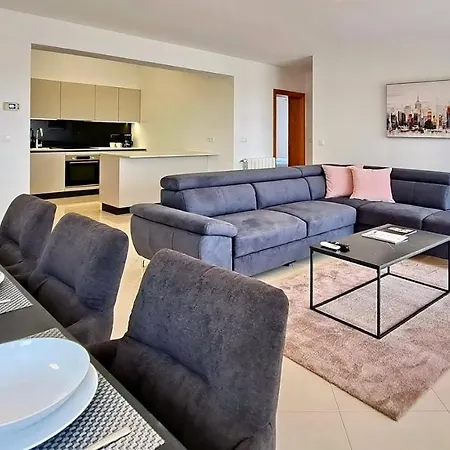 Vista 2 - With View Apartman *